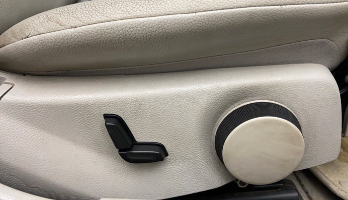 2012 Mercedes Benz C Class C 220 CDI CLASSIC, Diesel, Automatic, 46,397 km, Driver Side Adjustment Panel
