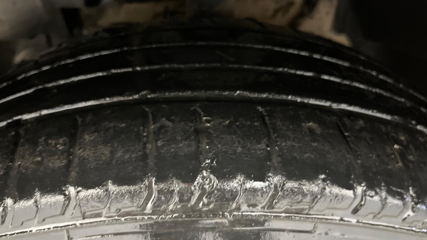 2017 Tata NEXON XZ PLUS PETROL, Petrol, Manual, 1,06,841 km, Left Front Tyre Tread