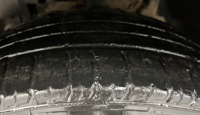 2017 Tata NEXON XZ PLUS PETROL, Petrol, Manual, 1,06,841 km, Left Front Tyre Tread
