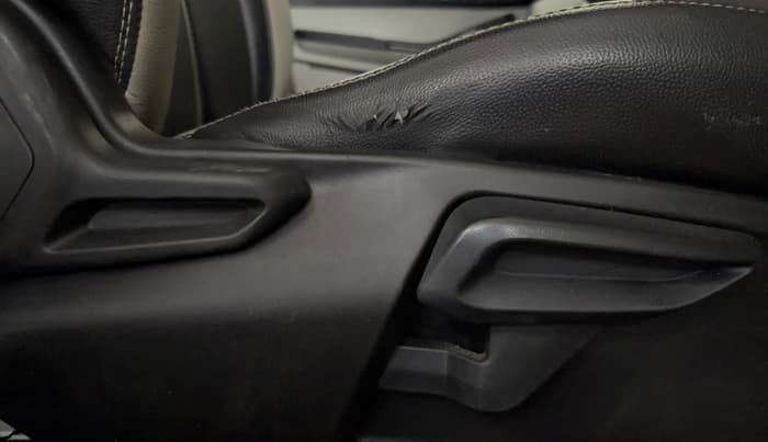 2022 Tata Tiago XZ PLUS CNG, CNG, Manual, 1,11,341 km, Driver Side Adjustment Panel