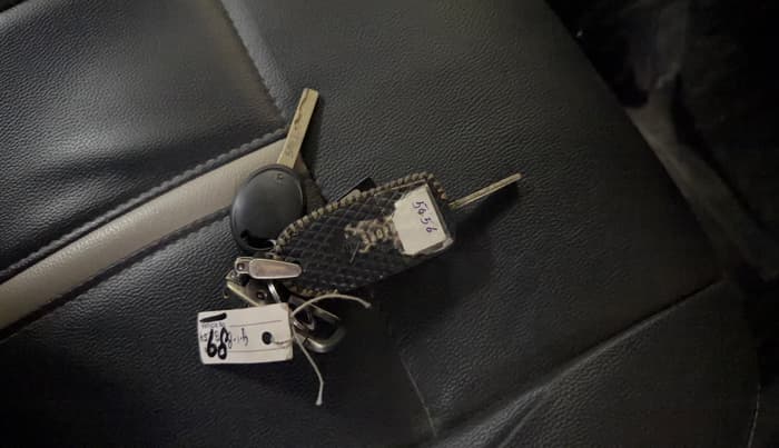 2022 Tata Tiago XZ PLUS CNG, CNG, Manual, 1,11,341 km, Key Close Up