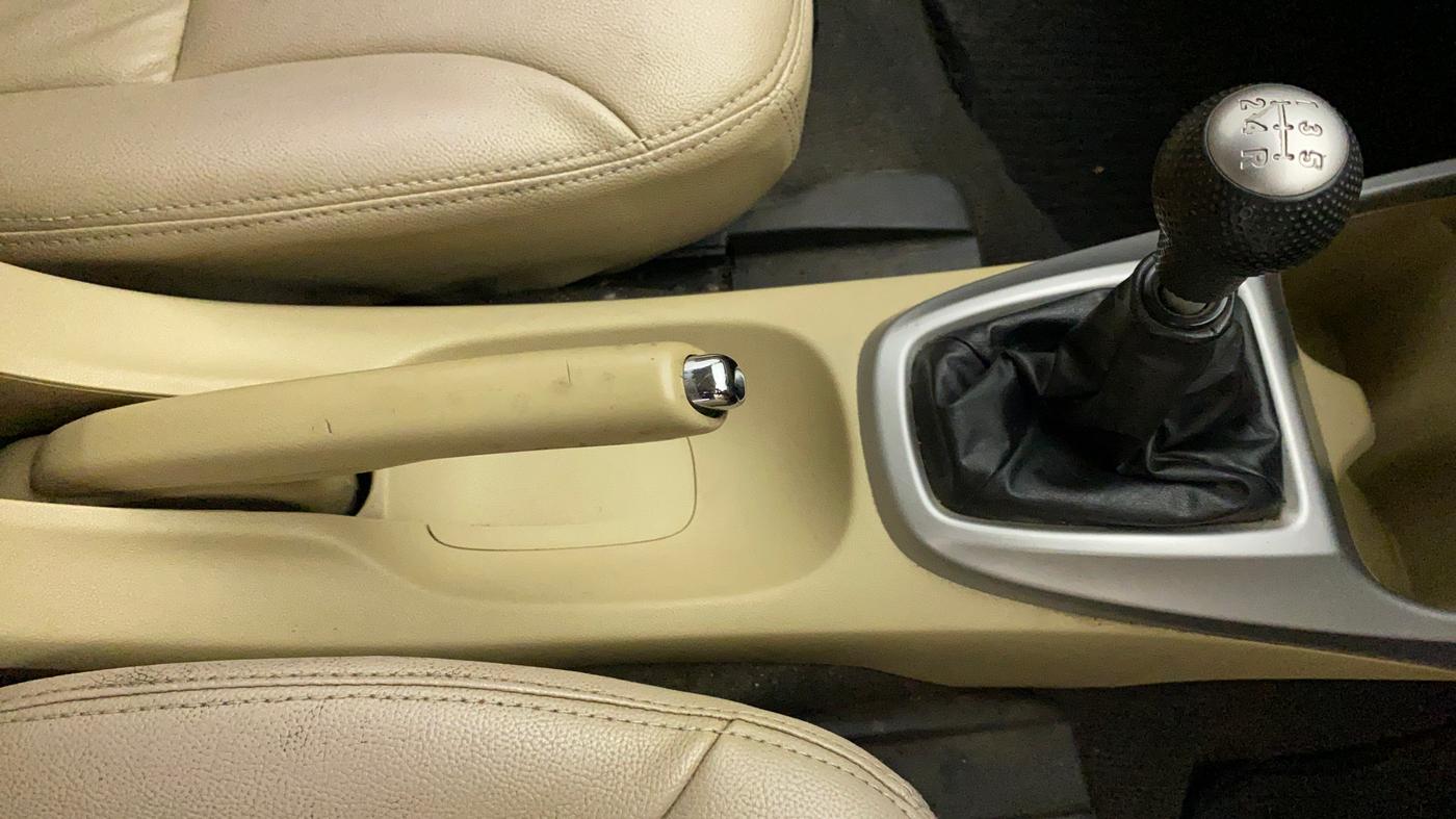 2010 Honda City 1.5L I-VTEC S MT, Petrol, Manual, 52,834 km, Gear Lever