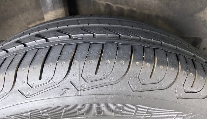2015 Honda City SV CVT PETROL, Petrol, Automatic, 53,566 km, Right Rear Tyre Tread
