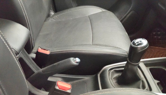 2022 Maruti XL6 ALPHA MT, Petrol, Manual, 35,183 km, Gear Lever