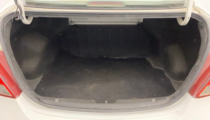 2017 Hyundai Verna 1.6 VTVT S AT, Petrol, Automatic, 81,178 km, Boot Inside