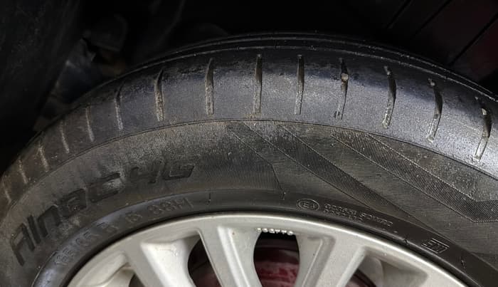 2022 Maruti Dzire ZXI CNG, CNG, Manual, 54,311 km, Left Rear Tyre Tread