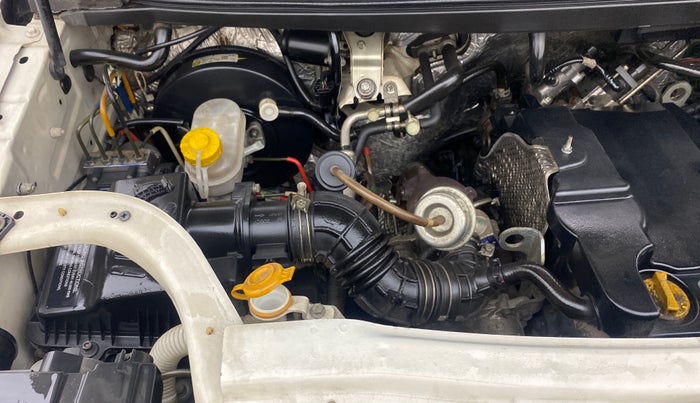 2017 Mahindra TUV300 T8 AMT, Diesel, Automatic, 55,159 km, Engine View - Right