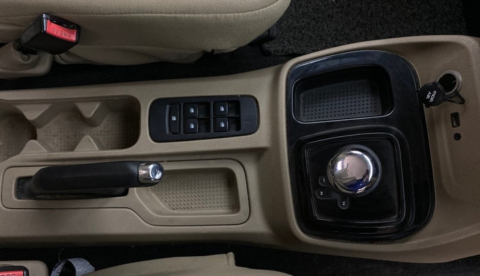 2017 Mahindra TUV300 T8 AMT, Diesel, Automatic, 55,159 km, Gear Lever