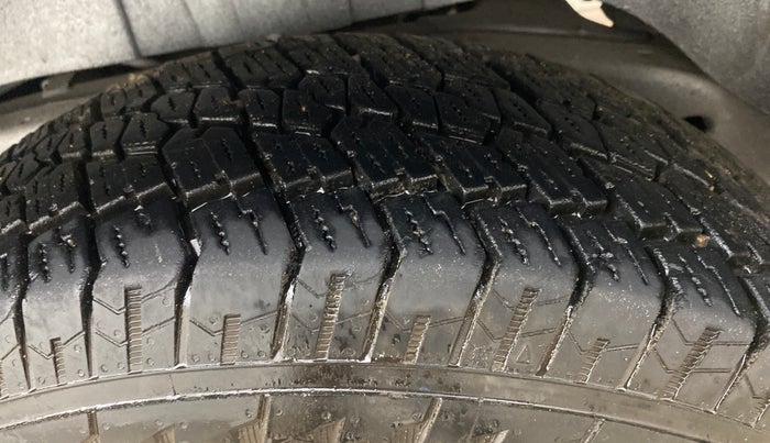 2017 Mahindra TUV300 T8 AMT, Diesel, Automatic, 55,159 km, Left Rear Tyre Tread