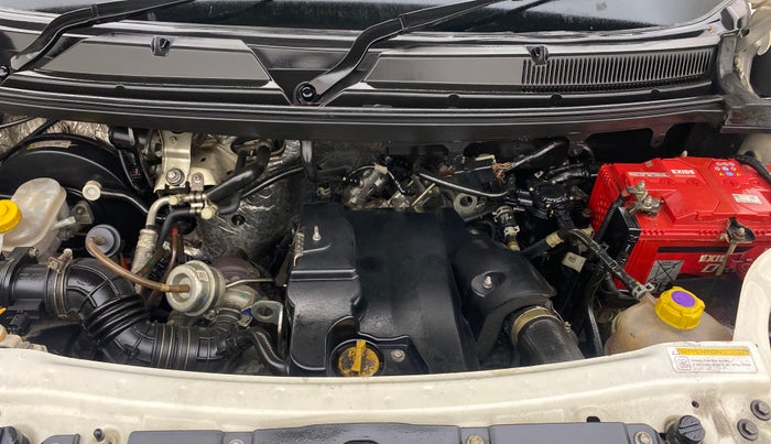 2017 Mahindra TUV300 T8 AMT, Diesel, Automatic, 55,159 km, Engine View