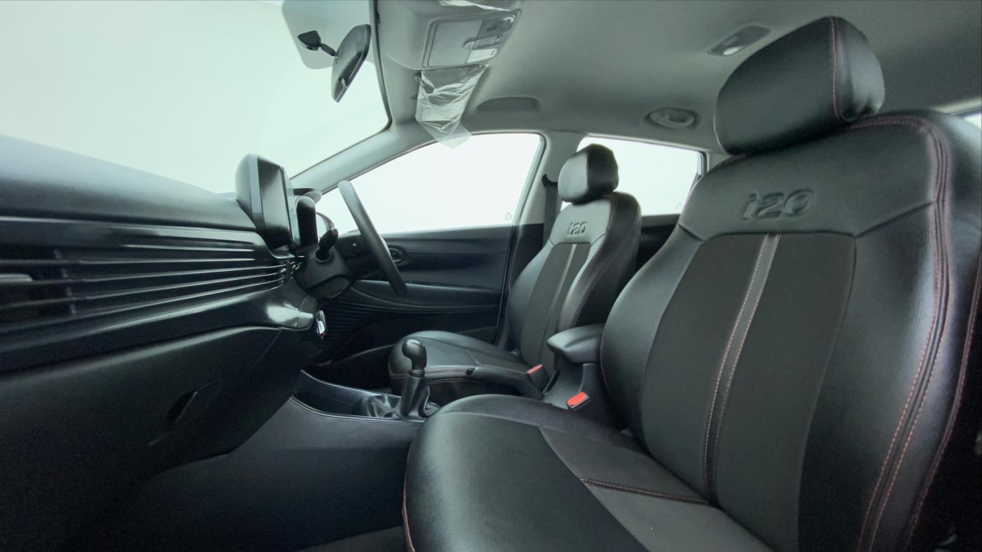 2021 Hyundai NEW I20 MAGNA 1.2 MT, Petrol, Manual, 11,540 km, Right Side Front Door Cabin