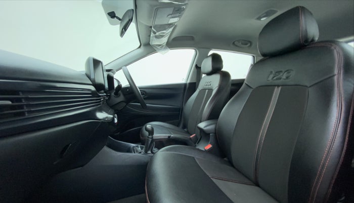 2021 Hyundai NEW I20 MAGNA 1.2 MT, Petrol, Manual, 11,540 km, Right Side Front Door Cabin