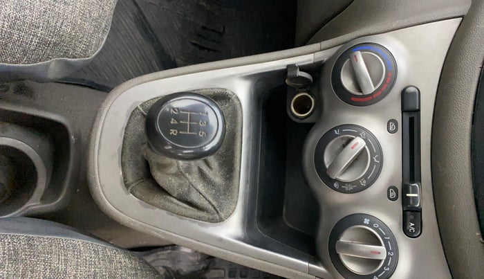 2013 Hyundai i10 MAGNA 1.2, Petrol, Manual, 59,554 km, Gear Lever