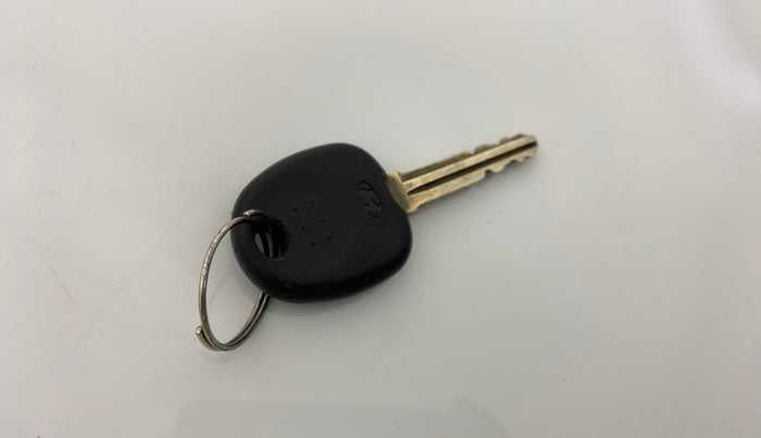 2013 Hyundai i10 MAGNA 1.2, Petrol, Manual, 59,554 km, Key Close Up