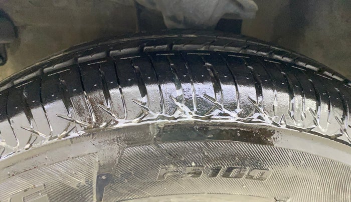 2013 Hyundai i10 MAGNA 1.2, Petrol, Manual, 59,554 km, Left Front Tyre Tread