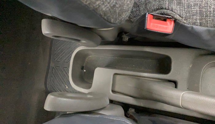 2013 Hyundai i10 MAGNA 1.2, Petrol, Manual, 59,554 km, Driver Side Adjustment Panel