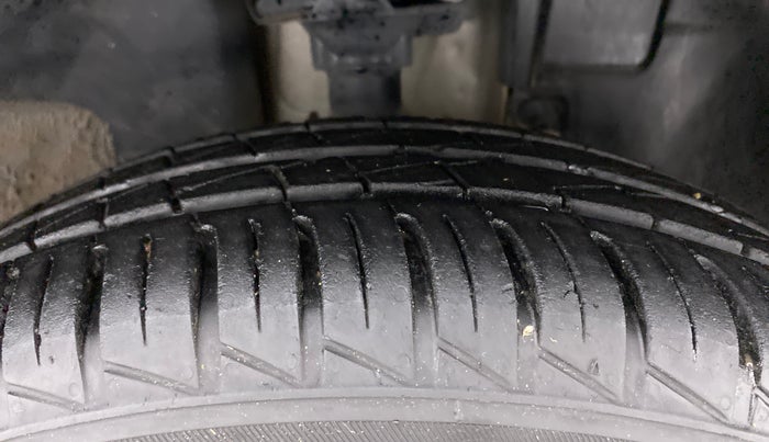 2022 Renault Kwid RXL 1.0, Petrol, Manual, 7,349 km, Right Front Tyre Tread