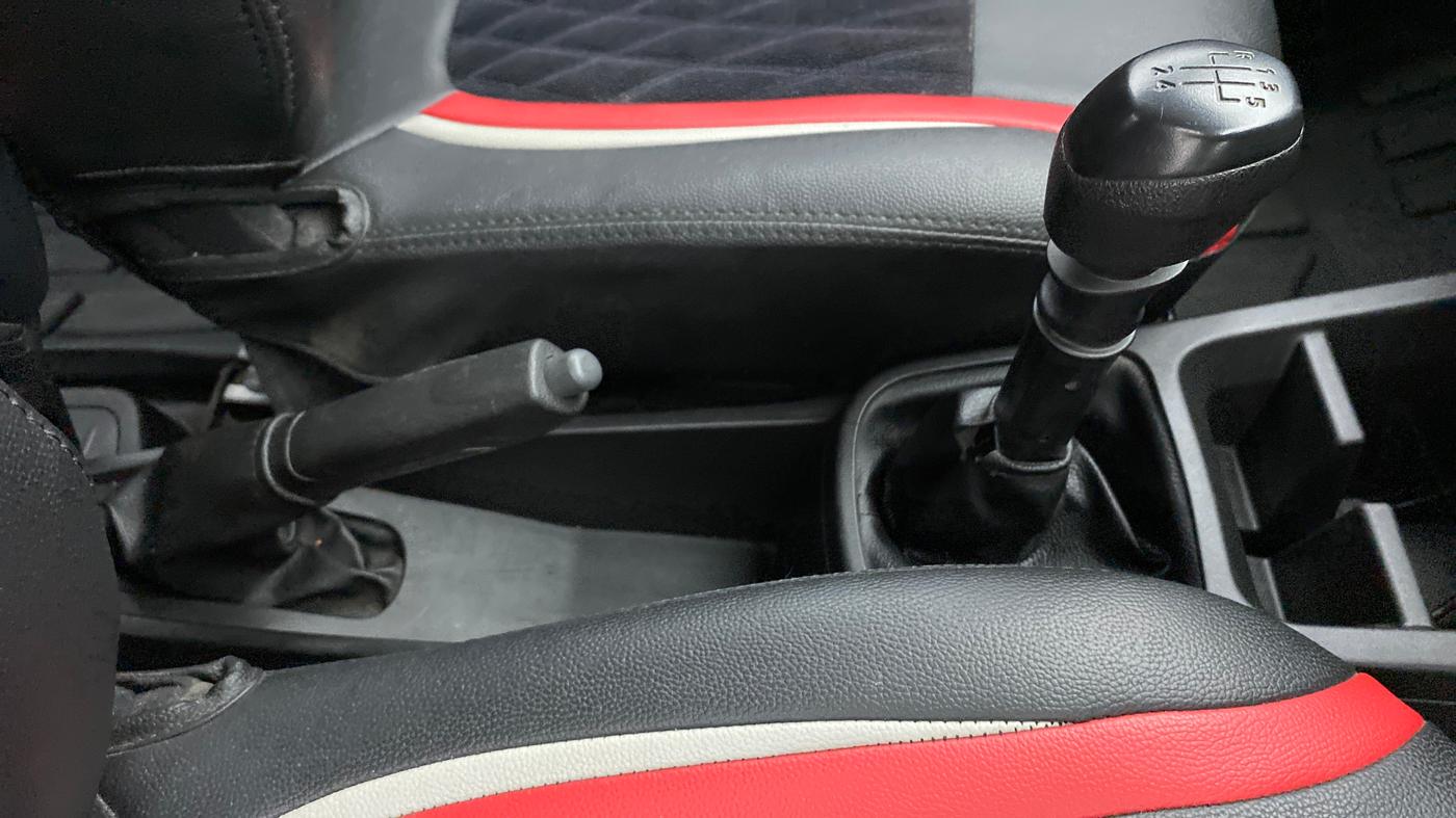 2022 Renault Kwid RXL 1.0, Petrol, Manual, 7,349 km, Gear Lever