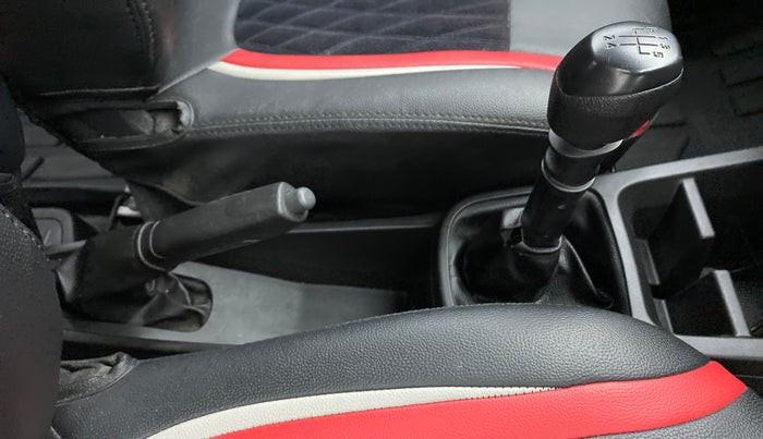 2022 Renault Kwid RXL 1.0, Petrol, Manual, 7,349 km, Gear Lever