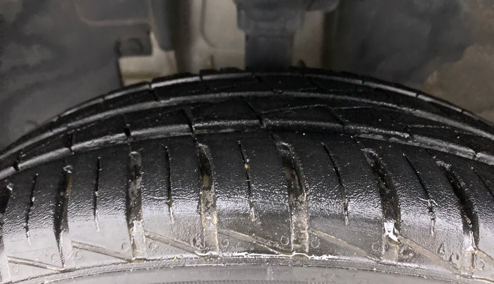 2022 Renault Kwid RXL 1.0, Petrol, Manual, 7,349 km, Left Front Tyre Tread