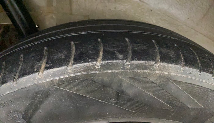 2018 Maruti Wagon R 1.0 LXI CNG, CNG, Manual, 1,30,194 km, Right Rear Tyre Tread