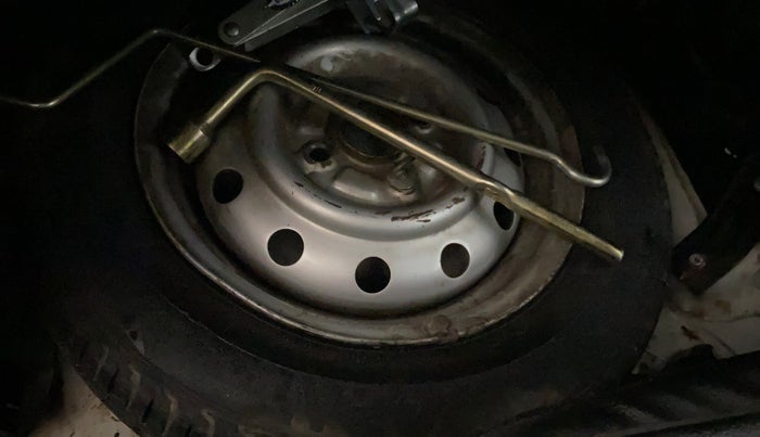 2018 Maruti Wagon R 1.0 LXI CNG, CNG, Manual, 1,30,194 km, Spare Tyre