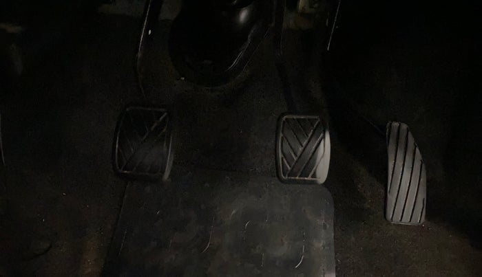 2018 Maruti Wagon R 1.0 LXI CNG, CNG, Manual, 1,30,194 km, Pedals