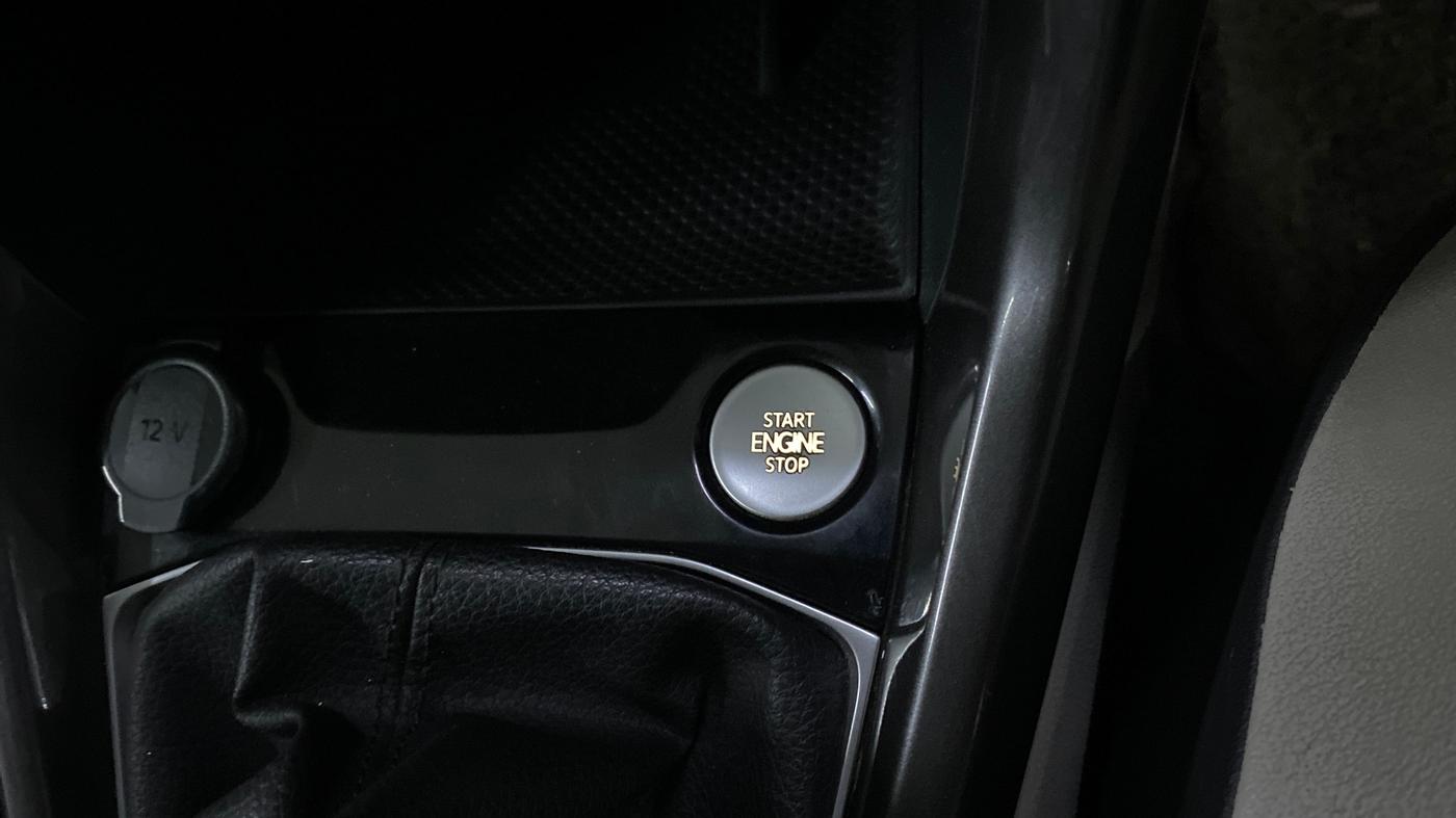 2022 Volkswagen TAIGUN TOPLINE 1.0 TSI MT, Petrol, Manual, 57,530 km, Keyless Start/ Stop Button