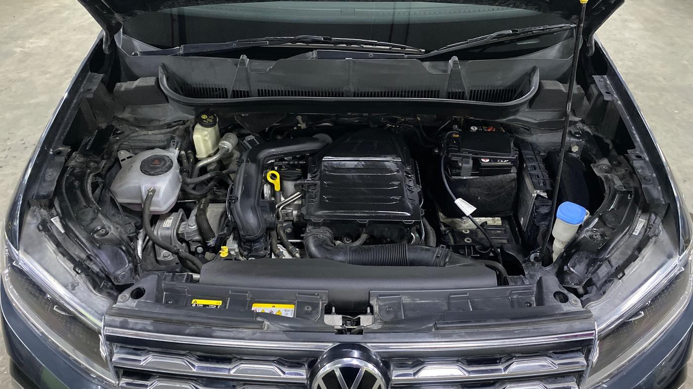2022 Volkswagen TAIGUN TOPLINE 1.0 TSI MT, Petrol, Manual, 57,530 km, Engine View