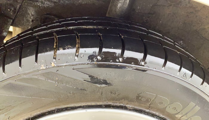 2018 Hyundai Grand i10 MAGNA 1.2 KAPPA VTVT, Petrol, Manual, 44,219 km, Right Rear Tyre Tread