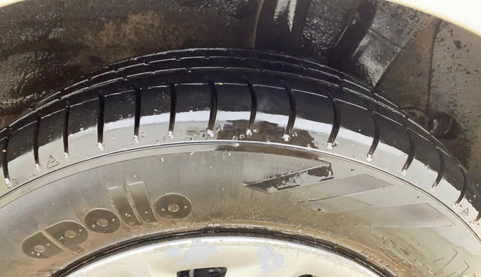 2018 Hyundai Grand i10 MAGNA 1.2 KAPPA VTVT, Petrol, Manual, 44,219 km, Left Rear Tyre Tread