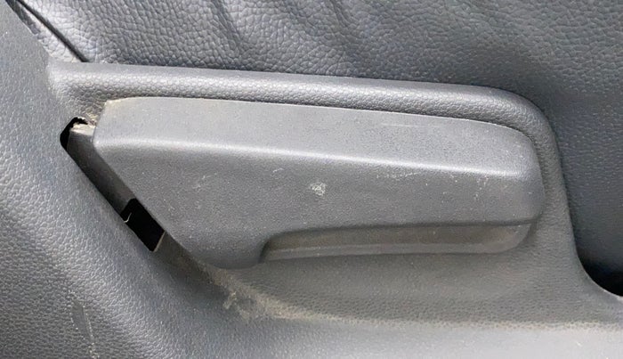 2011 Maruti Ritz VXI, Petrol, Manual, 74,331 km, Driver Side Adjustment Panel