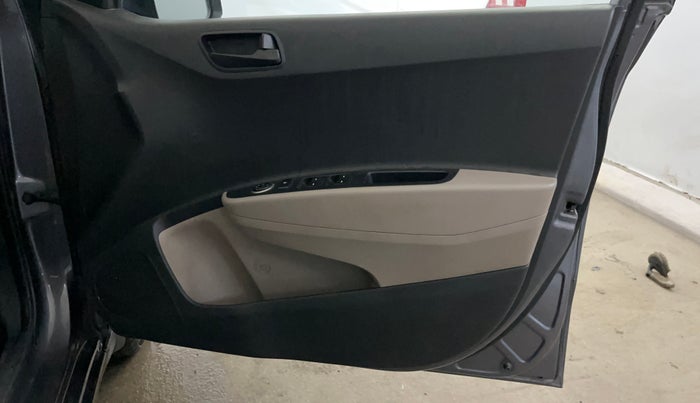 2018 Hyundai Xcent E+, Petrol, Manual, 67,143 km, Driver Side Door Panels Control