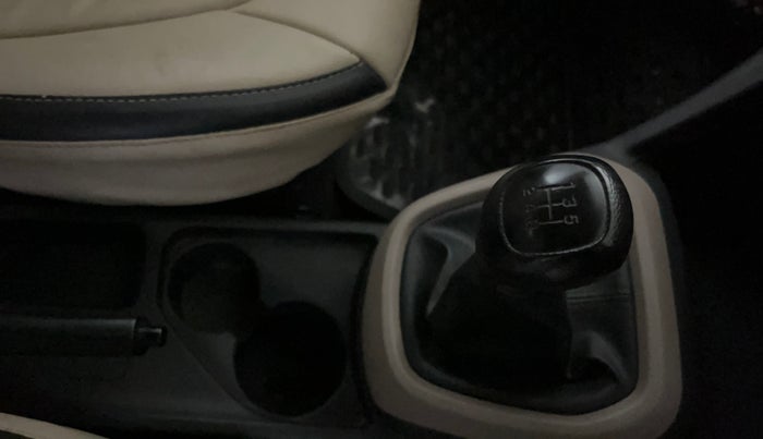 2018 Hyundai Xcent E+, Petrol, Manual, 67,143 km, Gear Lever