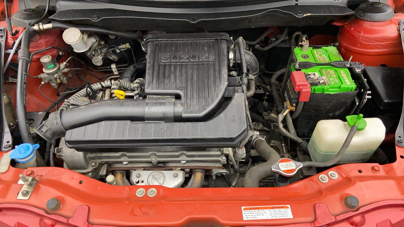 2012 Maruti Swift VXI D, Petrol, Manual, 37,366 km, Engine Bonet View