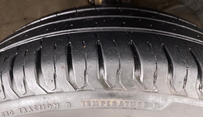 2020 Maruti Dzire ZXI Plus, Petrol, Manual, 25,042 km, Right Front Tyre Tread