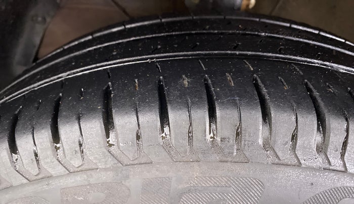 2020 Maruti Dzire ZXI Plus, Petrol, Manual, 25,042 km, Left Front Tyre Tread