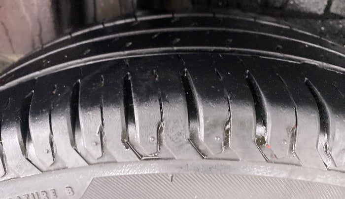 2020 Maruti Dzire ZXI Plus, Petrol, Manual, 25,042 km, Right Rear Tyre Tread