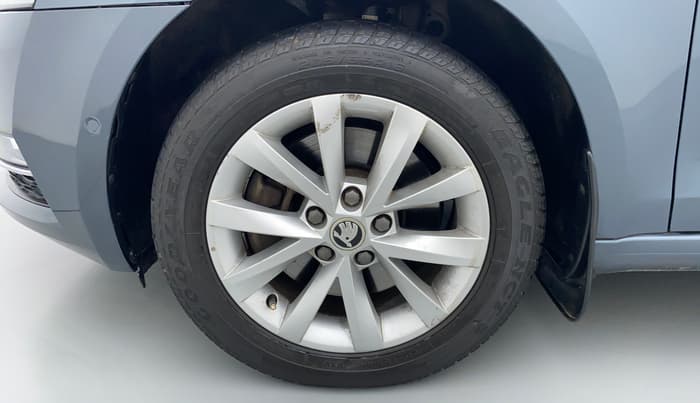 2018 Skoda Octavia LK 1.8 TSI AT, Petrol, Automatic, 8,162 km, Left Front Wheel