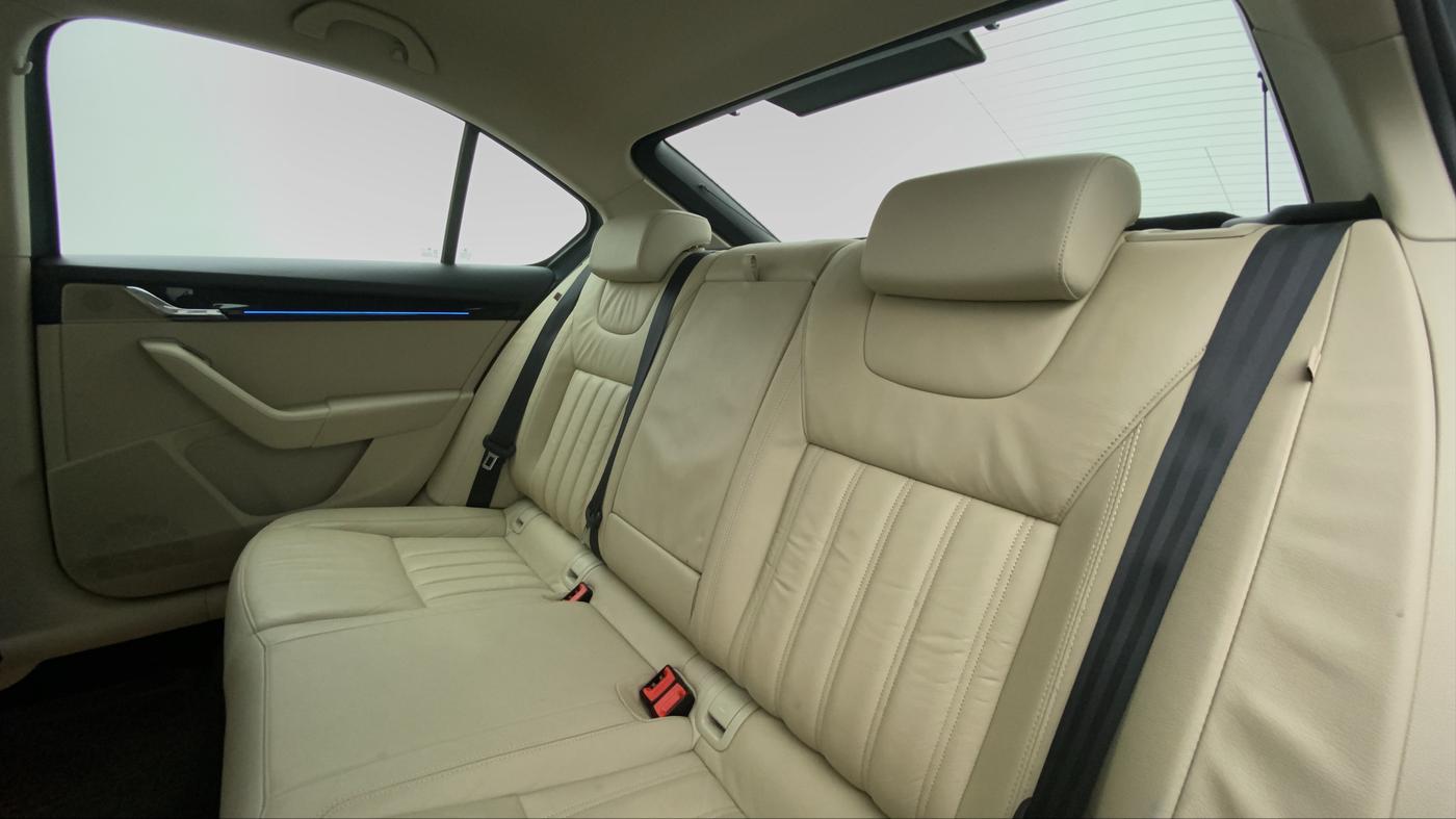 2018 Skoda Octavia LK 1.8 TSI AT, Petrol, Automatic, 8,162 km, Right Side Rear Door Cabin