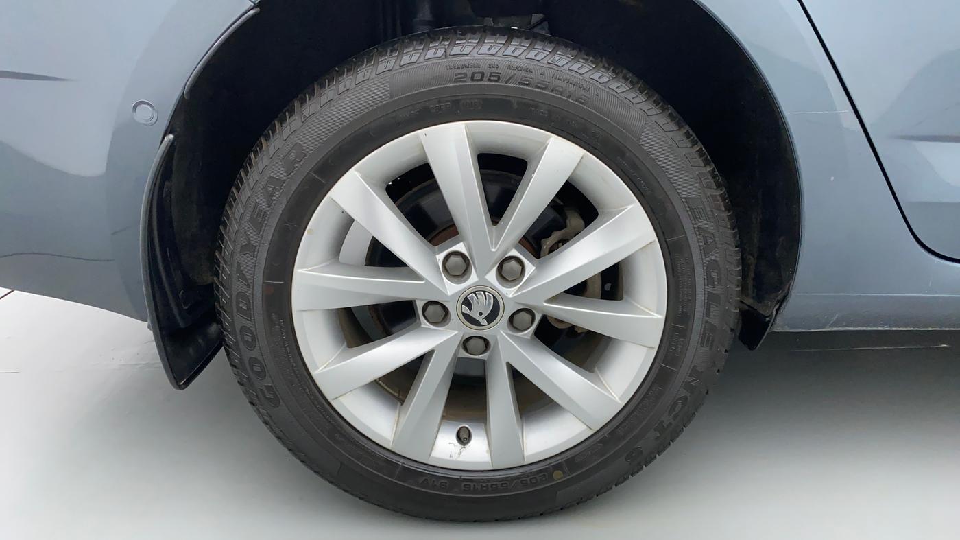 2018 Skoda Octavia LK 1.8 TSI AT, Petrol, Automatic, 8,162 km, Right Rear Wheel