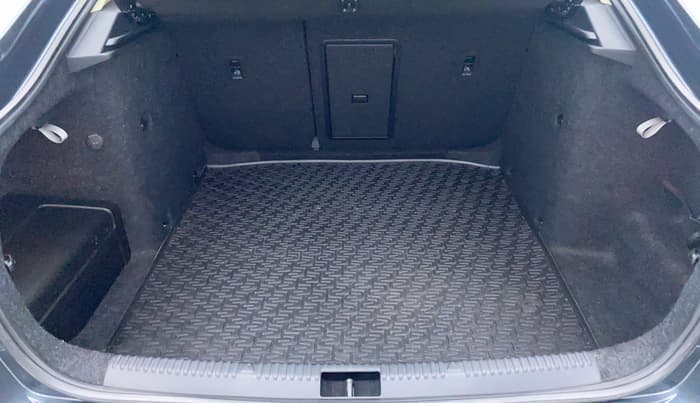 2018 Skoda Octavia LK 1.8 TSI AT, Petrol, Automatic, 8,162 km, Boot Inside