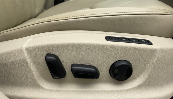 2018 Skoda Octavia LK 1.8 TSI AT, Petrol, Automatic, 8,162 km, Driver Side Adjustment Panel