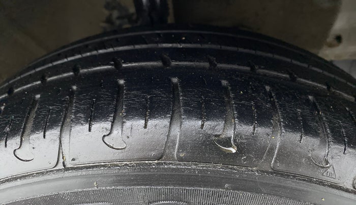 2019 Hyundai Grand i10 MAGNA 1.2 KAPPA VTVT, Petrol, Manual, 21,284 km, Right Front Tyre Tread