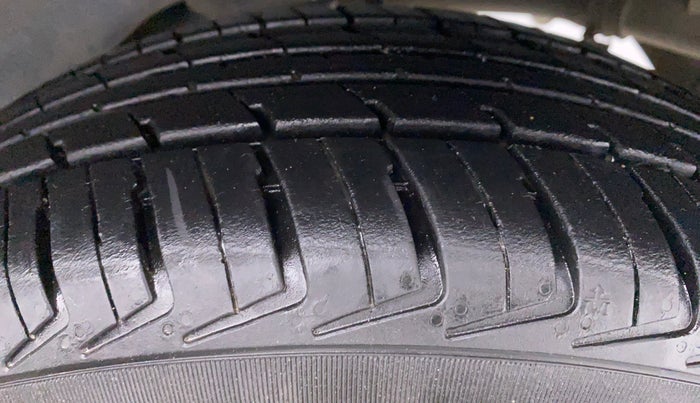2011 Maruti A Star VXI ABS AT, Petrol, Automatic, 35,759 km, Left Rear Tyre Tread