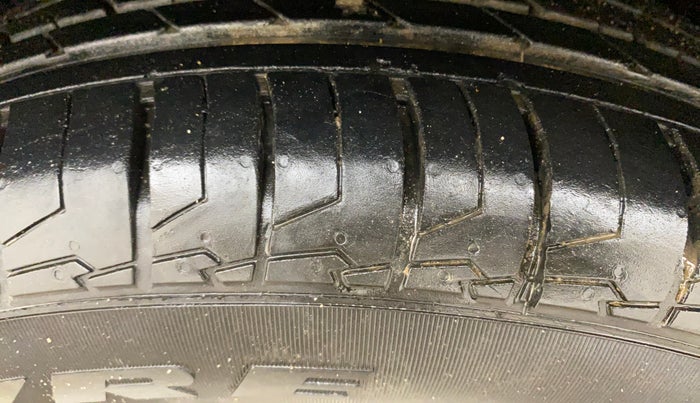 2022 Maruti S Cross ZETA 1.5, Petrol, Manual, 98,740 km, Left Front Tyre Tread