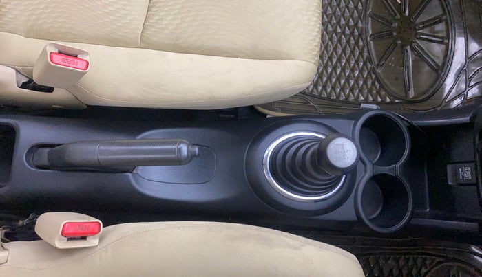 2016 Honda Amaze 1.2L I-VTEC SX, Petrol, Manual, 95,867 km, Gear Lever