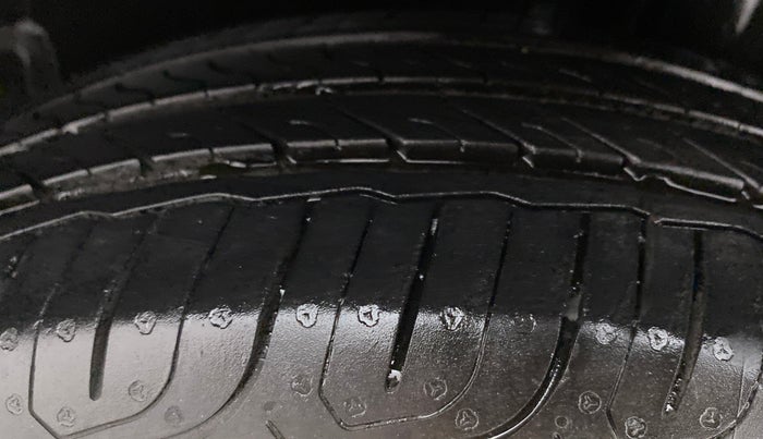 2012 Volkswagen Polo TRENDLINE 1.2L PETROL, Petrol, Manual, 38,226 km, Left Rear Tyre Tread