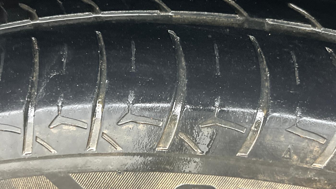2017 Maruti Ertiga VXI, Petrol, Manual, 1,14,288 km, Right Front Tyre Tread