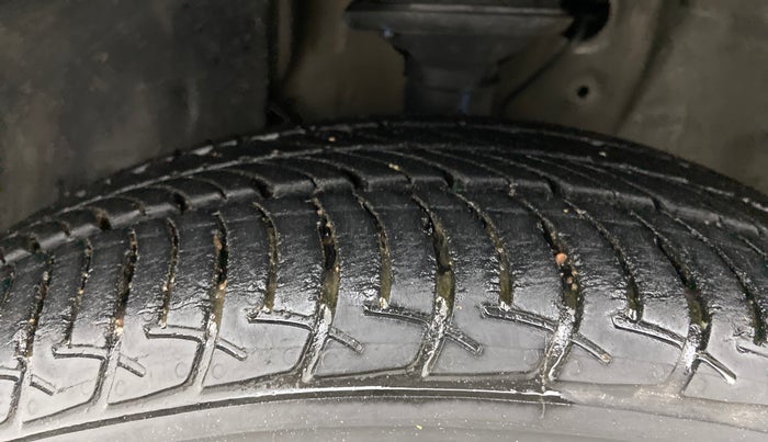 2019 Maruti New Wagon-R VXI 1.0, Petrol, Manual, 6,629 km, Left Front Tyre Tread